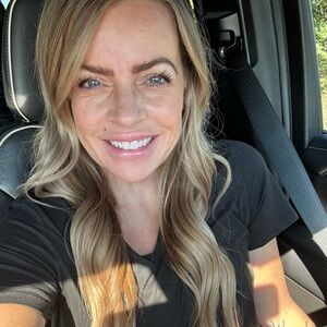 Meet your Posher, Stefanie